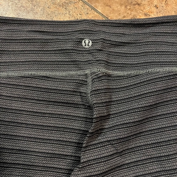 Lululemon Wunder Under Crop II Textured Stripe Slate Deep Coal Leggings - Picture 6 of 6